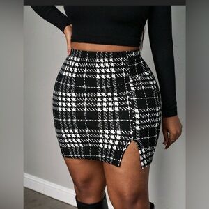 SHEIN Black and White Checkered Mini Skirt